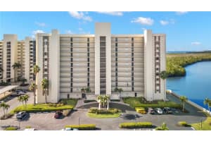 17 Bluebill Avenue, Naples, FL 34108 Sold 03/21/25