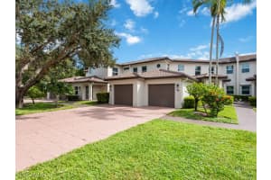 900 Diamond Circle, Naples, FL 34110 - MLS#224080476