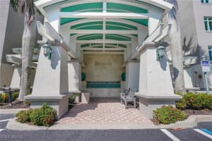 420 Cove Tower Drive, Naples, FL 34110 Sold 02/27/25