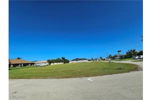 1000 36th Place, Cape Coral, FL 33993 Sold 10/20/25