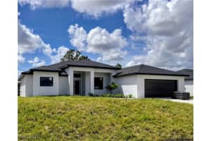 452 Mercedes Ct, Lehigh Acres