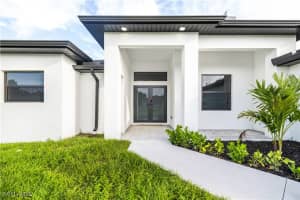 452 Mercedes Court, Lehigh Acres, FL 33972 - MLS#224080909