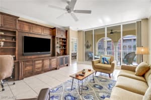410 Bayfront Pl 2407, Naples
