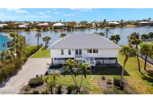 3311 Twin Lakes Ln, Sanibel