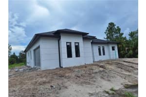 2643 8th Ave Se, Naples