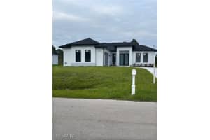 3008 37th Street, Lehigh Acres, FL 33971 Sold 05/01/25