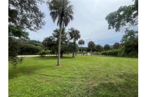 1063 Shadowlawn Drive, Naples, FL 34104 - MLS#224081477