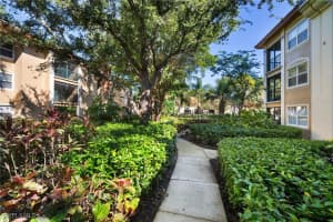 8960 Colonnades Court, Bonita Springs, FL 34135 Sold 02/04/25