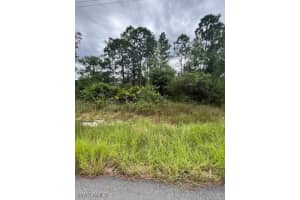 850 Calais Street, Lehigh Acres, FL 33974 - MLS#224081627