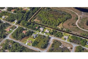 376 Charwood Avenue, Lehigh Acres, FL 33974 - MLS#224082132