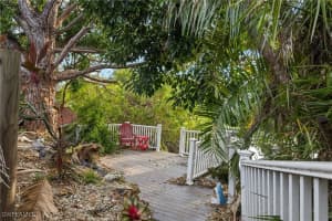 514 14th Avenue, Cape Coral, FL 33909 Sold 02/14/25