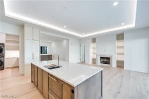 82 9TH Street, Naples, FL 34102 - MLS#224082223