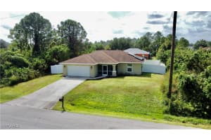 2605 42nd Street, Lehigh Acres, FL 33971 Sold 01/30/25