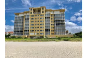 9577 Gulf Shore Dr 304, Naples