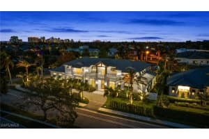 605 HARBOUR Drive, Naples, FL 34103 Sold 04/09/25