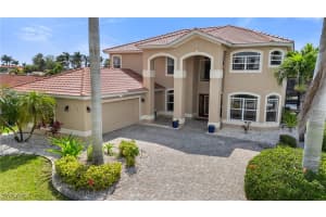 134 Sw 51st St, Cape Coral