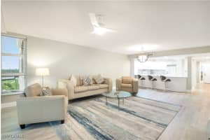 21 Bluebill Avenue, Naples, FL 34108 - MLS#224082907