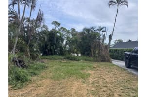 746 107th Avenue, Naples, FL 34108 Sold 11/19/24