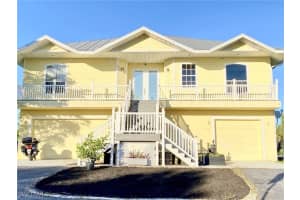 885 39th Avenue, Naples, FL 34120 Sold 05/20/25