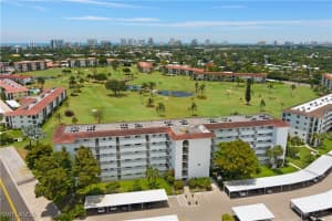 37 High Point Circle, Naples, FL 34103 Sold 03/20/25