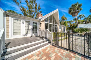 2604 Coconut Drive, Sanibel, FL 33957 Sold 01/08/25