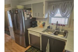 524 Hogan Drive, North Fort Myers, FL 33903 Sold 03/18/25
