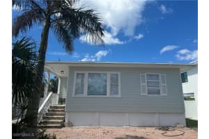 159 Pearl St, Fort Myers Beach