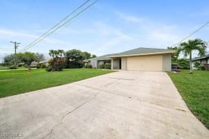 1417 28th Terrace, Cape Coral, FL 33904 - MLS#224083475