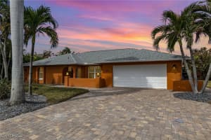 425 Connecticut Street, Fort Myers Beach, FL 33931 Sold 03/21/25