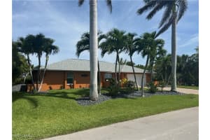 425 Connecticut Street, Fort Myers Beach, FL 33931 Sold 03/21/25