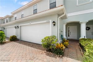 15286 Summit Place Cir 175, Naples