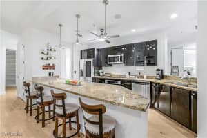 863 9th Avenue, Naples, FL 34102 - MLS#224083842