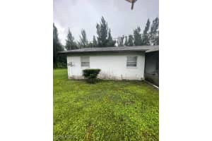 912 Desoto Avenue, Lehigh Acres, FL 33972 Sold 01/08/25