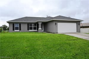 326 29th Terrace, Cape Coral, FL 33909 Sold 04/16/25
