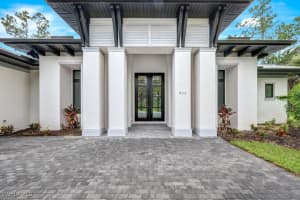 933 11th St Sw, Naples