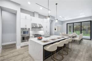 933 11th Street, Naples, FL 34117 - MLS#224083976