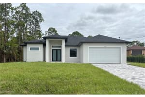 1110 Oak Avenue, Lehigh Acres, FL 33972 Sold 03/26/25