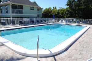 2840 Gulf Drive, Sanibel, FL 33957 Sold 04/11/25