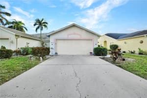 5233 Whitten Dr 64, Naples