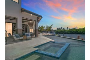 14201 Bay Drive, Fort Myers, FL 33919 - MLS#224084348