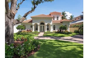 431 1st Avenue, Naples, FL 34102 - MLS#224084372