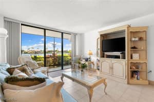601 Seaview Court, Marco Island, FL 34145 - MLS#224084421