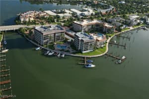 222 Harbour Dr 314, Naples
