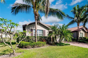 16419 Barclay Court, Naples, FL 34110 Sold 03/04/25