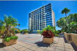 4031 Gulf Shore Blvd N 8e, Naples
