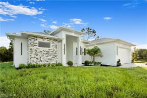 708 W CLEVELAND, Lehigh Acres, FL 33936 Sold 01/24/25