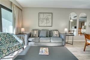 600 Neapolitan Way, Naples, FL 34103 - MLS#224085080