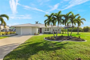 3307 Manatee Dr, St James City