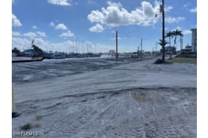 19281 San Carlos Boulevard, Fort Myers Beach, FL 33931 Sold 01/03/25