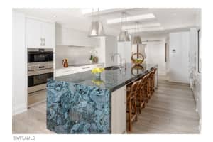 370 11th Avenue, Naples, FL 34102 - MLS#224085157